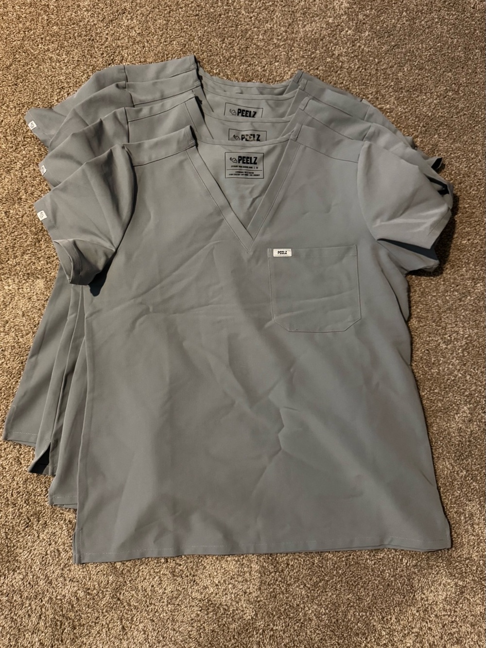 Women's V-Neck Scrub Top in Gray SZ MED